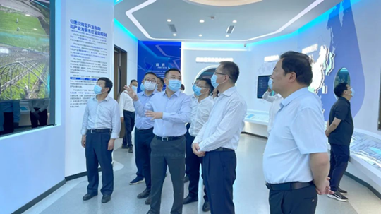Mayor Wang Hao and his delegation visited Ankang Zhengda Pharmaceutical New Factory for investigation and guidance